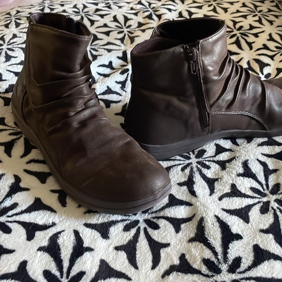Sexy Brown zip up Ankle booties - Picture 4 of 5